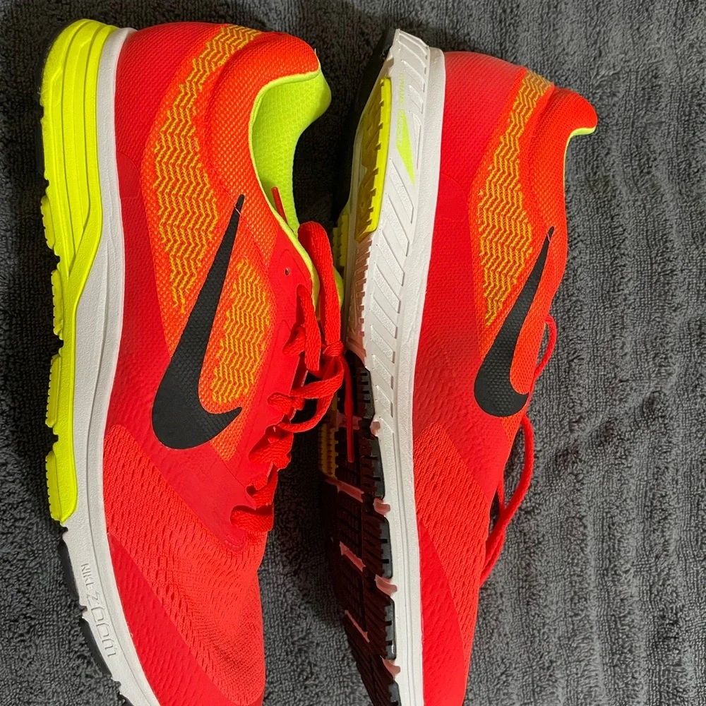 Nike Running Shoes Size 13 - Picture 2 of 4